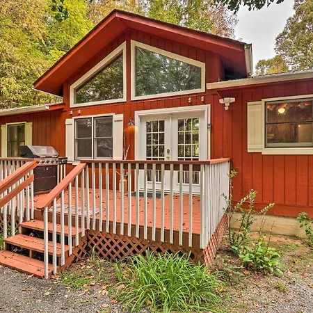 Rustic Red Cabin With Deck In Maggie Valley Club! Exterior photo
