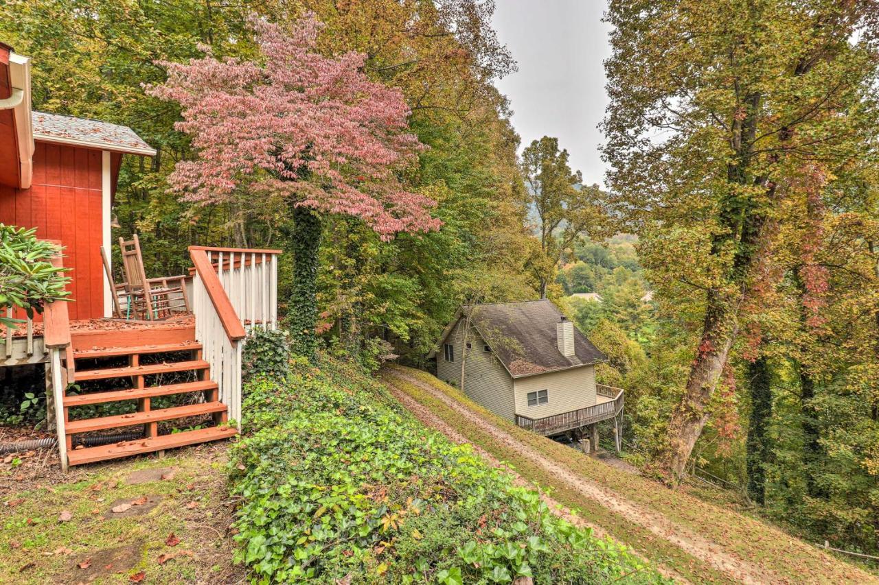 Rustic Red With Deck In Club!